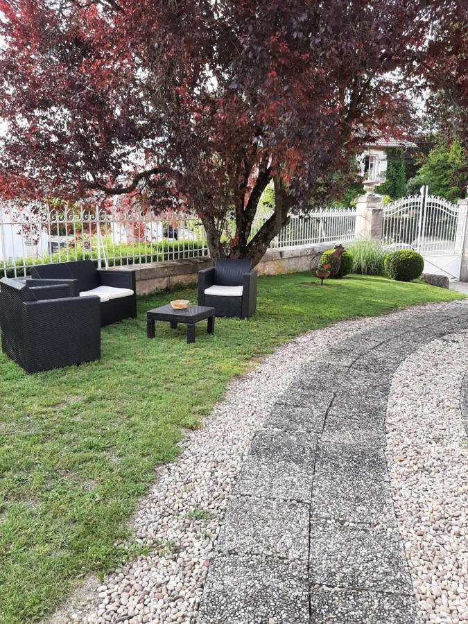 Gite Des Agapanthes Lacroix-sur-Meuse Экстерьер фото
